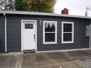 328 N Oak St UNIT B, Phoenix, OR 97535