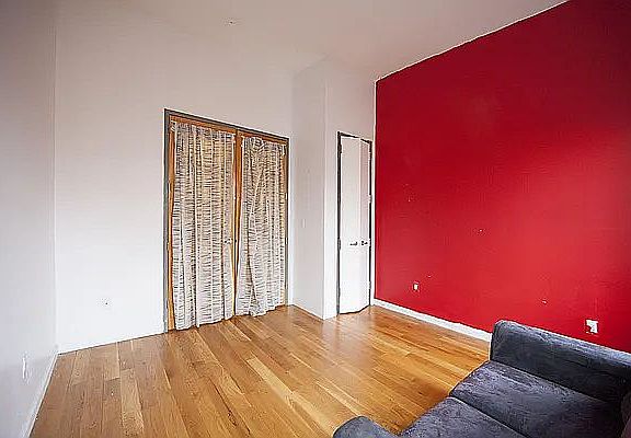 5th image of 50 Wilson Ave APT 2R