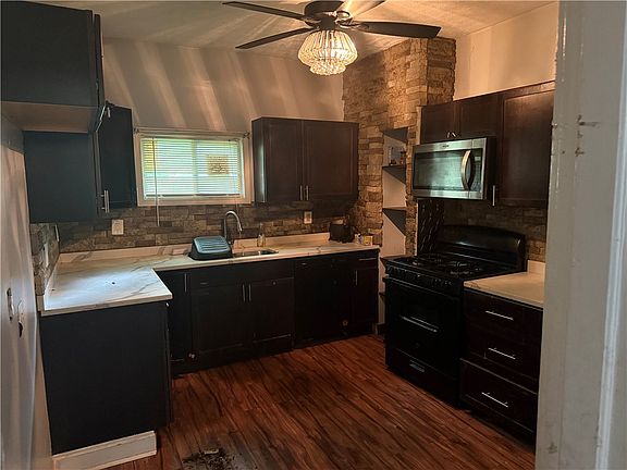 5th image of 109 Watson Blvd