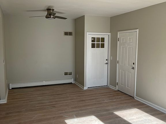 2nd image of 25 Elberon Pl #3A