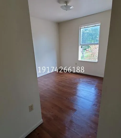 3035 N Ontario St — Photo 5