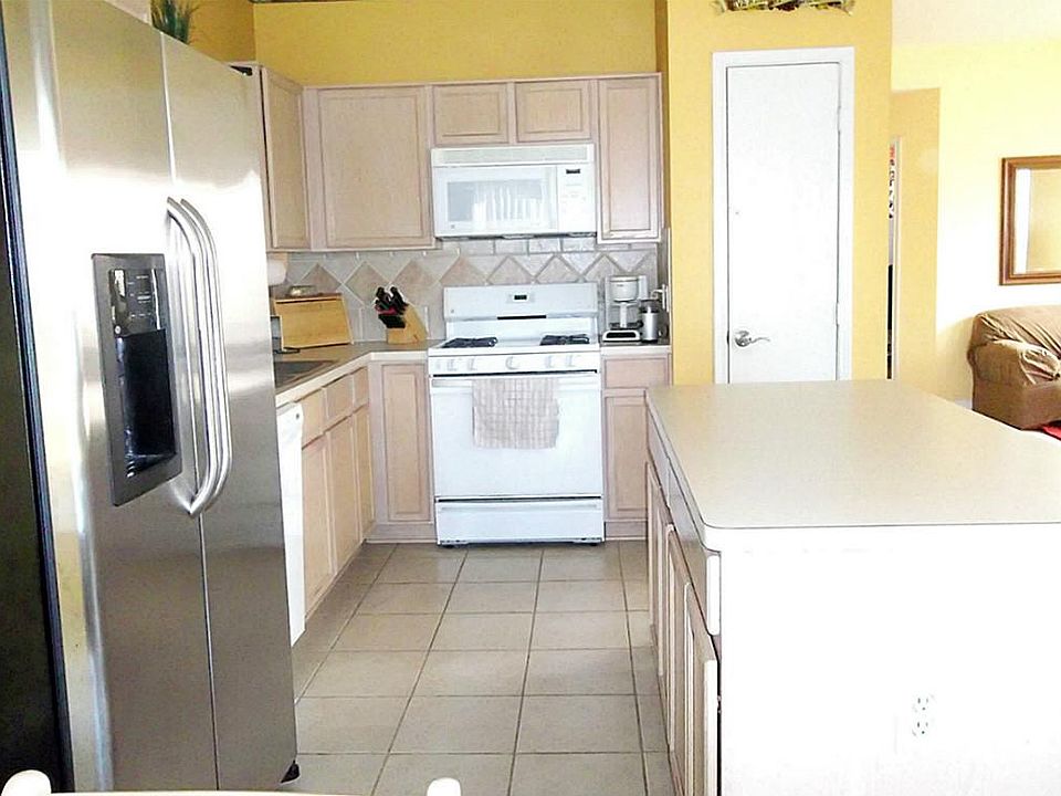 1st image of 4802 Windy Bluff Ct