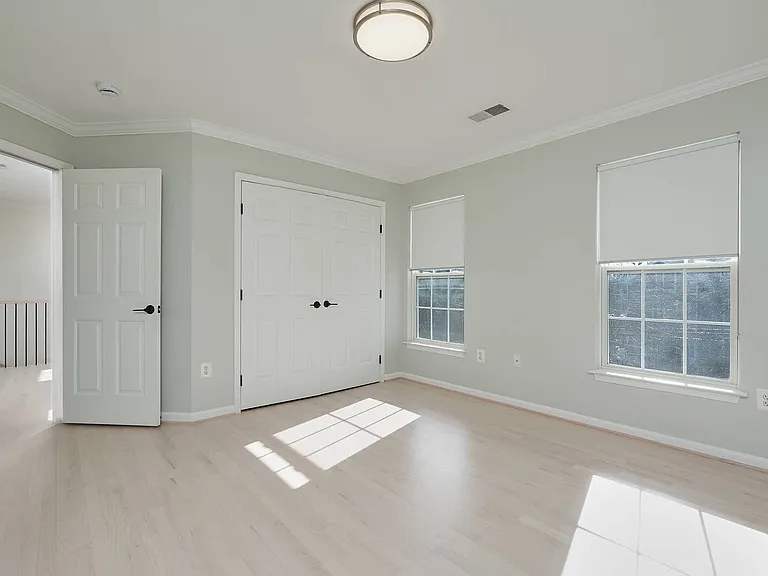 5811 Johnson Ave — Photo 15