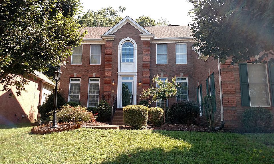 1st image of 404 Chamberlain Park Ln