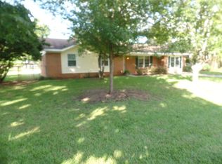413 Carr Cir, Headland, AL 36345