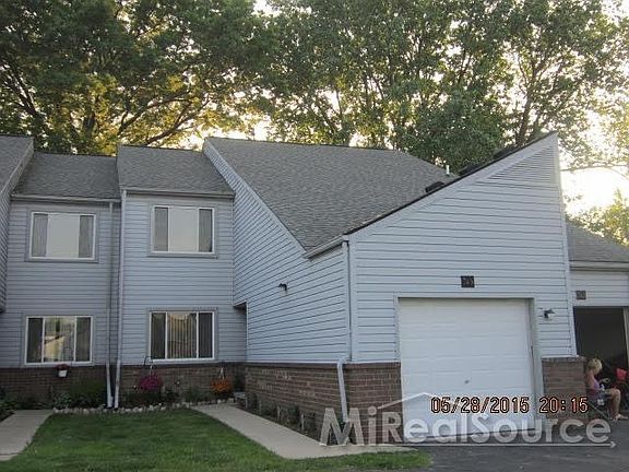 2nd image of 743 Claire Pointe Ct W