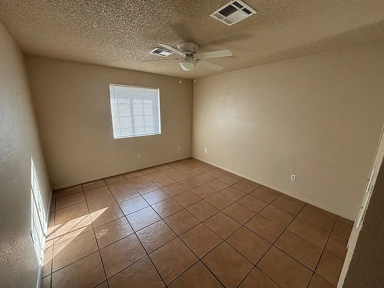 4748 W 17th Pl — Photo 13