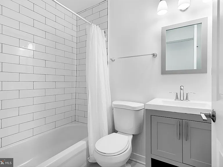 1712 3rd St NW #1 — Photo 9