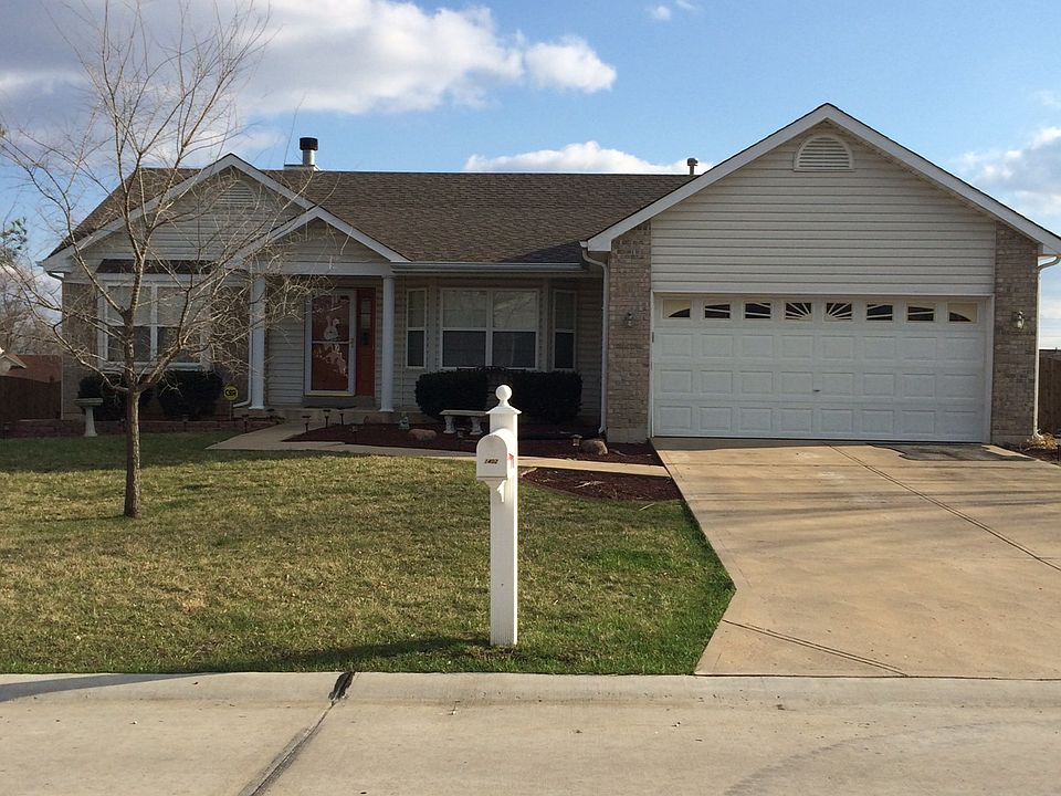 2nd image of 1402 Kearney Dr