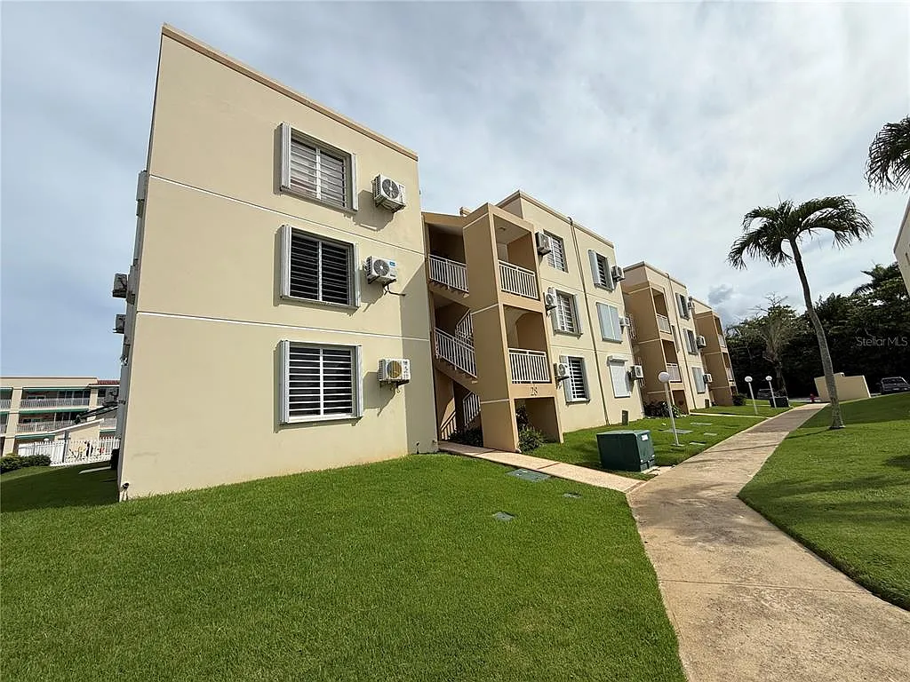 2 bed, 2.0 bath, 1500 sqft, $2,000 — Photo 2