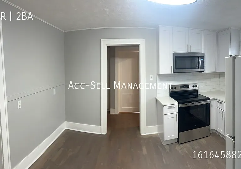 401 Fernando St NE — Photo 5