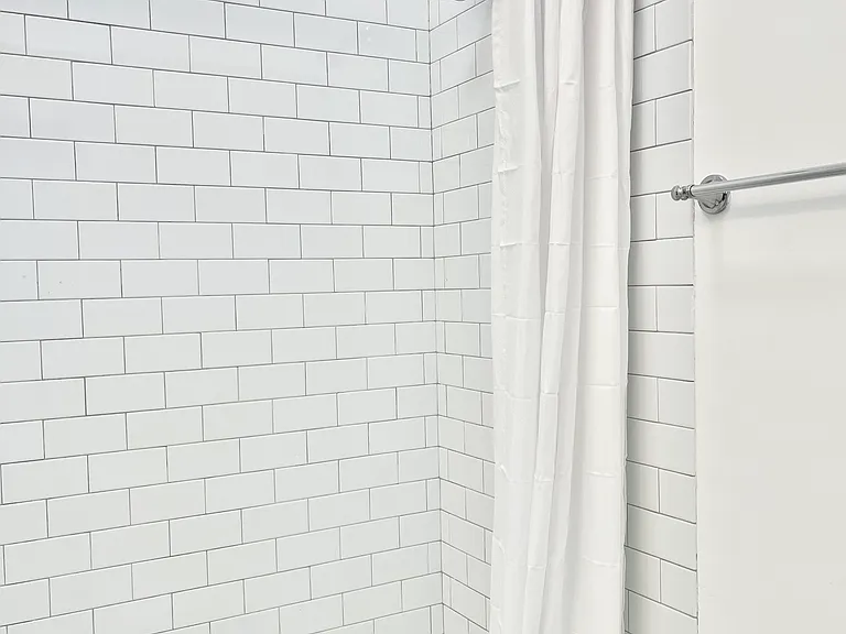 5136 Marathon St #209 — Photo 9