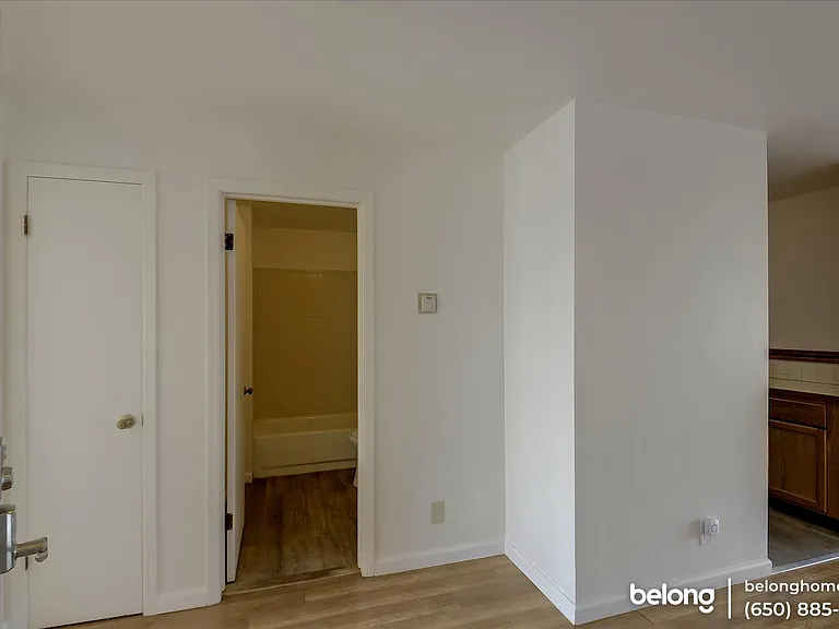 1475 Hawes St #B — Photo 14