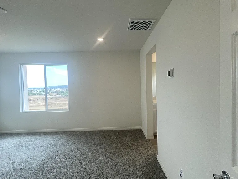938 Helena Rdg — Photo 12