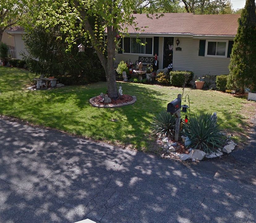 2nd image of 924 Country Haven Dr
