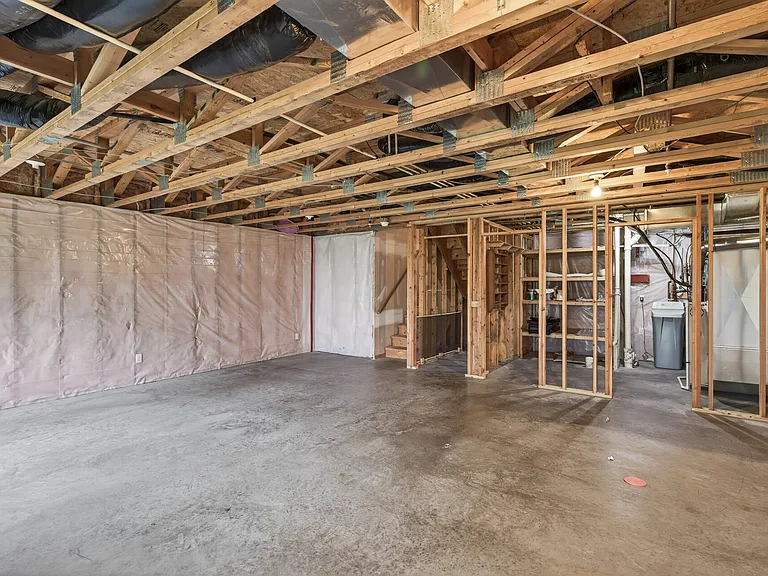 5130 Holly Ln N — Photo 25