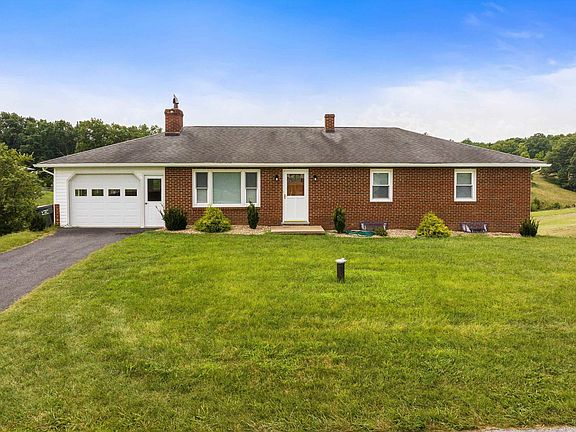 3rd image of 315 Balsley Rd