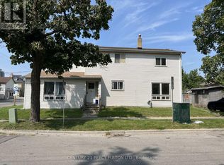 86 Brock St E #3, Oshawa, ON L1G1S1
