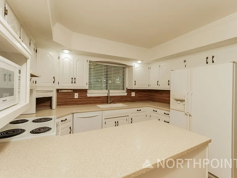 15045 Switzer Rd — Photo 10