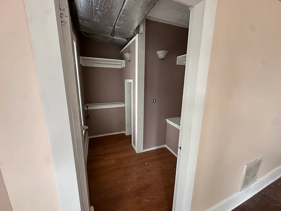 110 Pleasant St #2