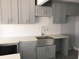 418 Almond Ave, Long Beach, CA 90802