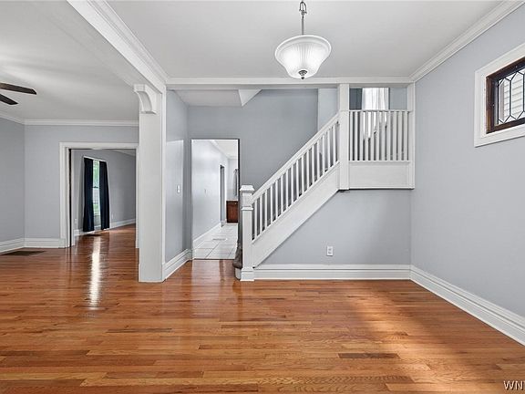 4th image of 186 Riverside Ave