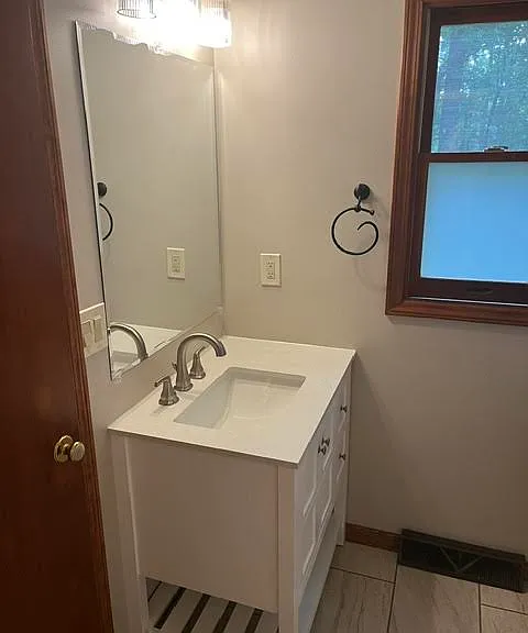 125 Linden Turn — Photo 15