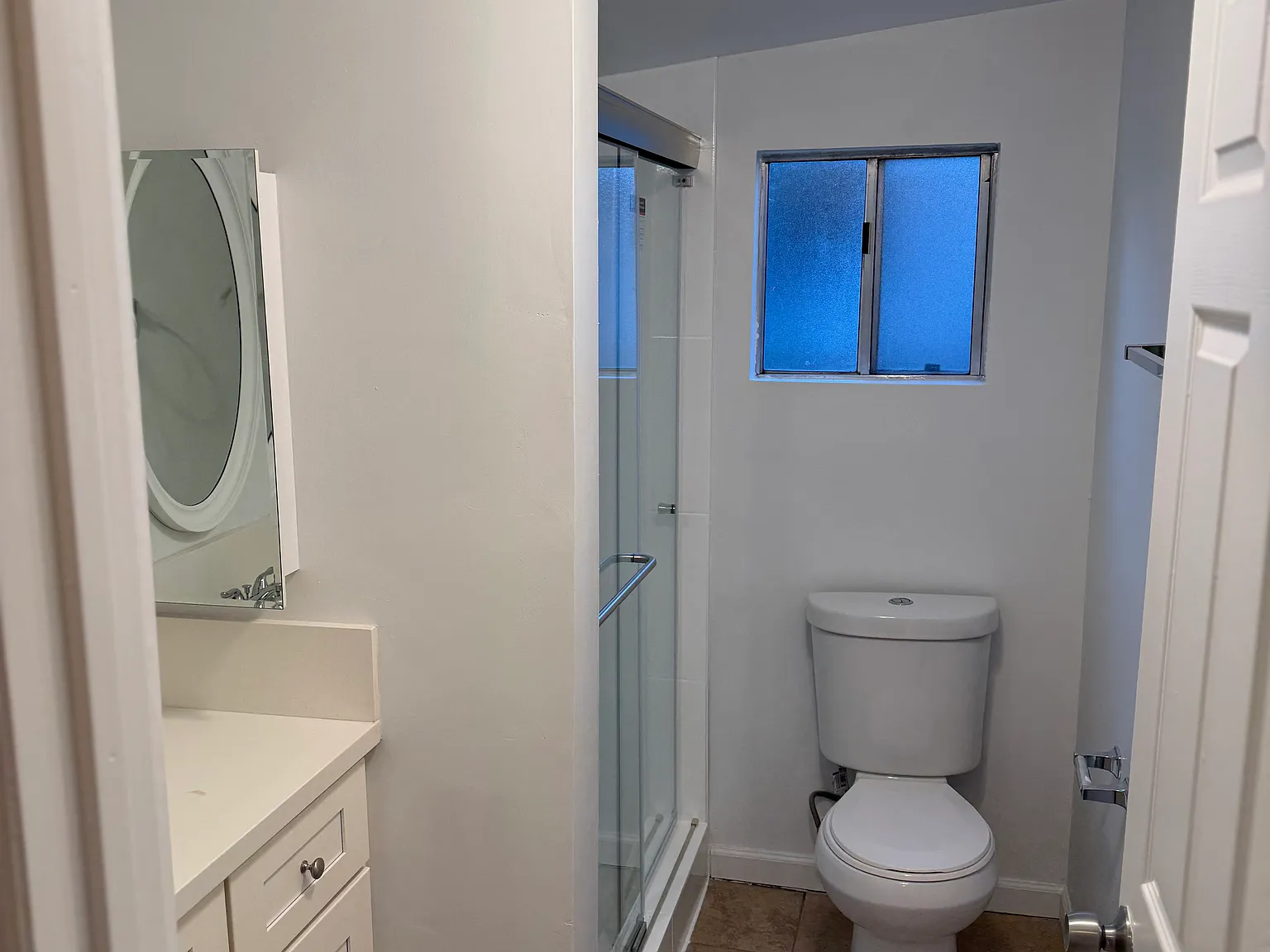 3 bed, 1220 sqft, $3,850 — Photo 2