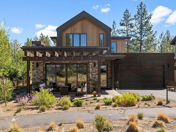 2nd image of 62768 NW Sand Lily Way
