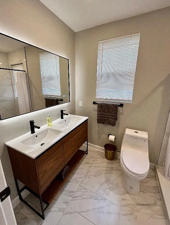 3831 Atlantic Ave — Photo 2