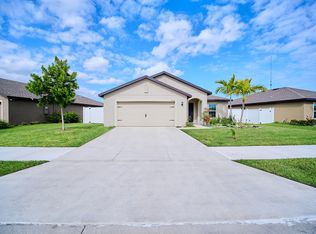 5531 Imagination Dr, Fort Pierce, FL 34947