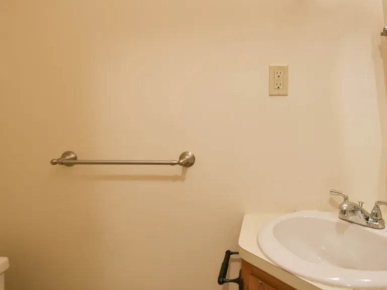 58 Woodley Ct #10 — Photo 7