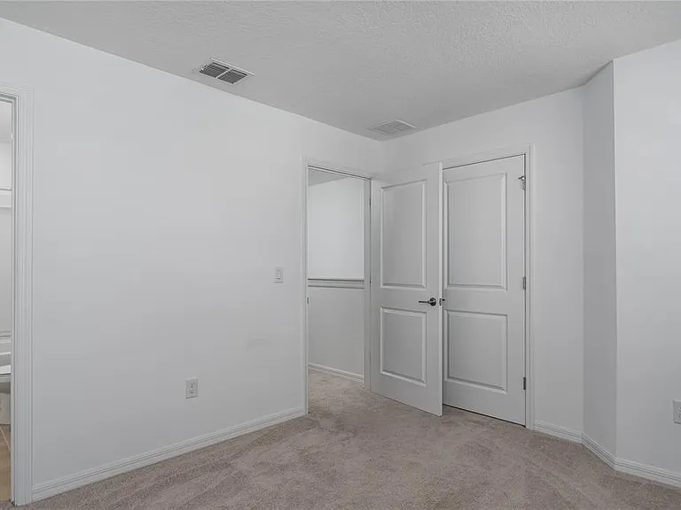 6106 Fairmont Ln — Photo 11