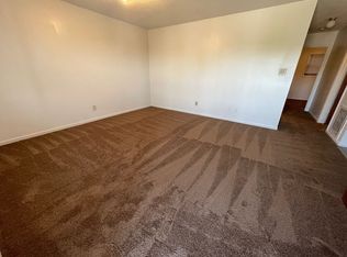 2570 Green Oaks Ct, Winston Salem, NC 27107