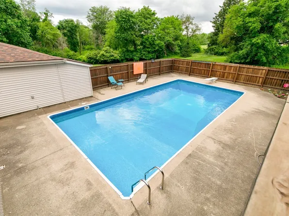7569 SE Vandalia Dr, Runnells, IA 50237