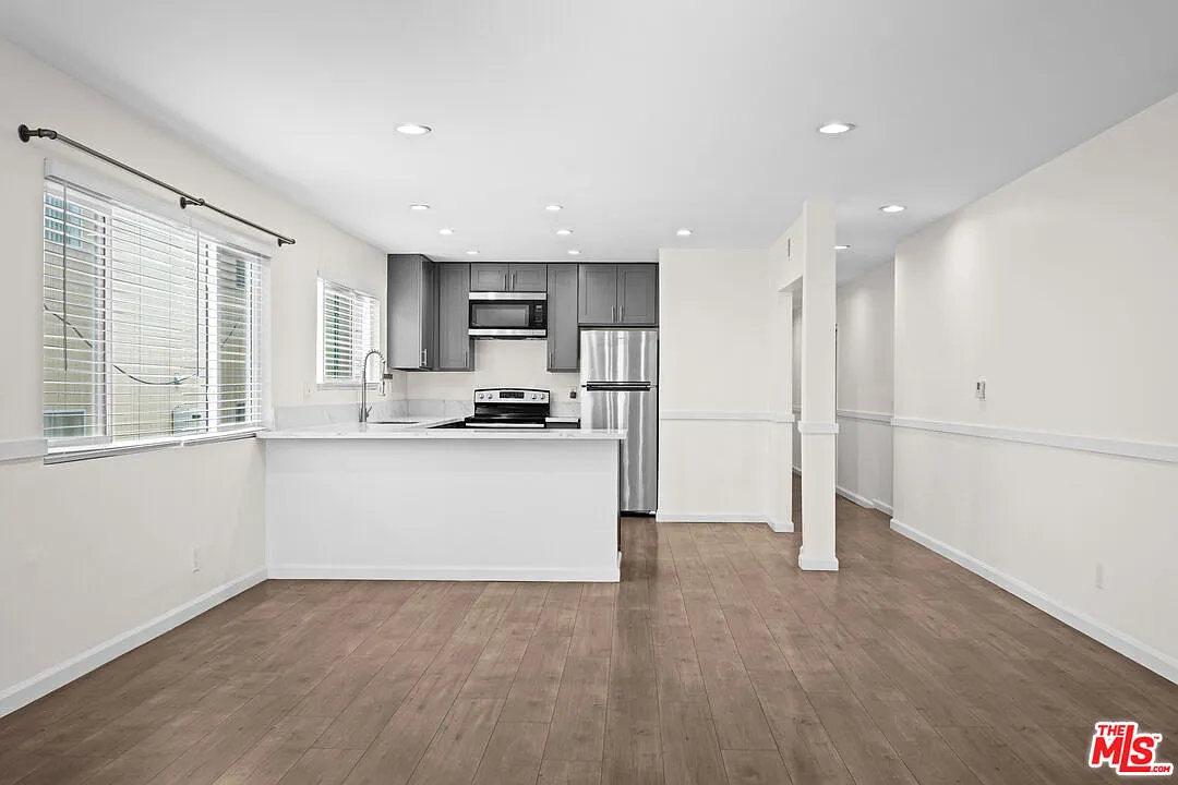 2 bed, 2.0 bath, 1500 sqft, $3,495 — Photo 4