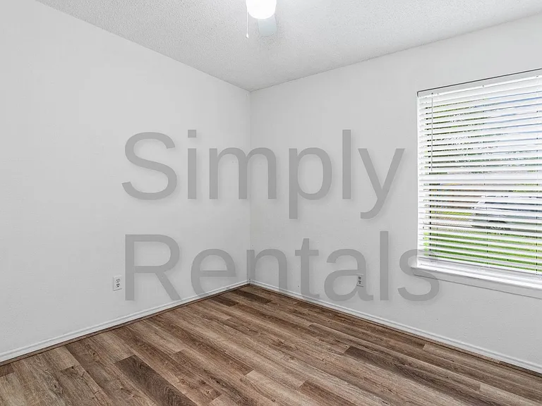 2504 Paul St — Photo 21