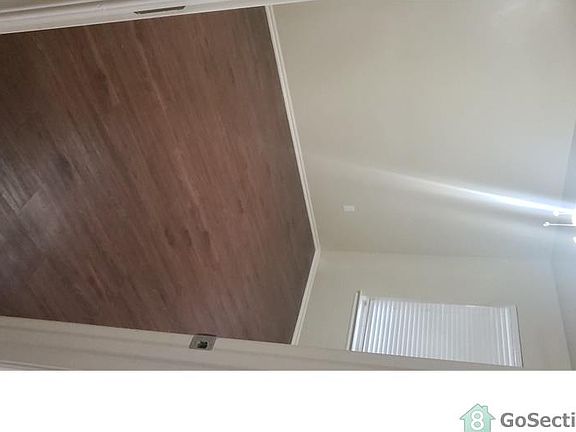 4th image of 325 Thomas Blvd