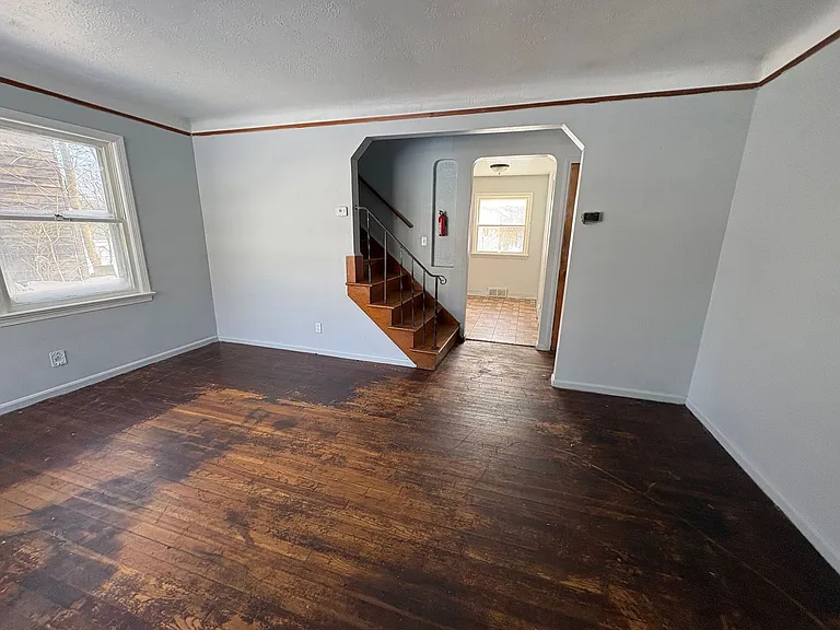 16914 Maple Heights Blvd — Photo 9