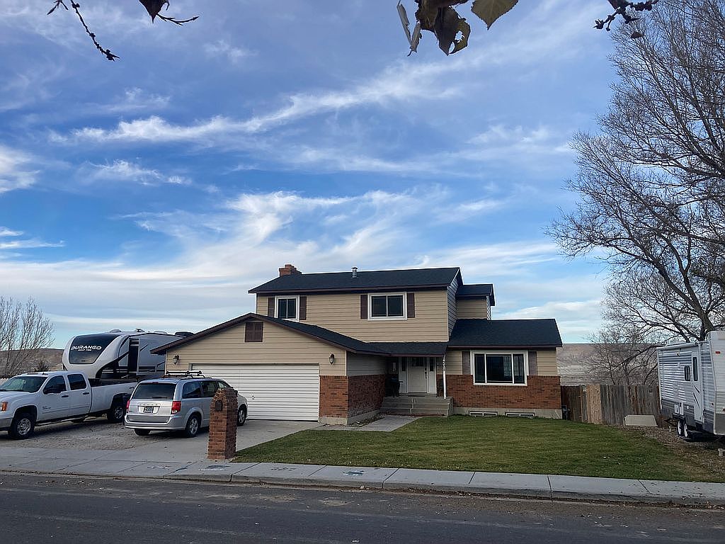205 Apache Ave, Green River, WY 82935 Zillow
