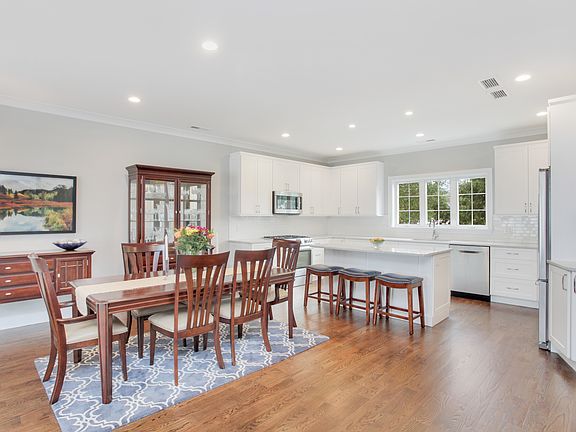 Spacious kitchen and dining area