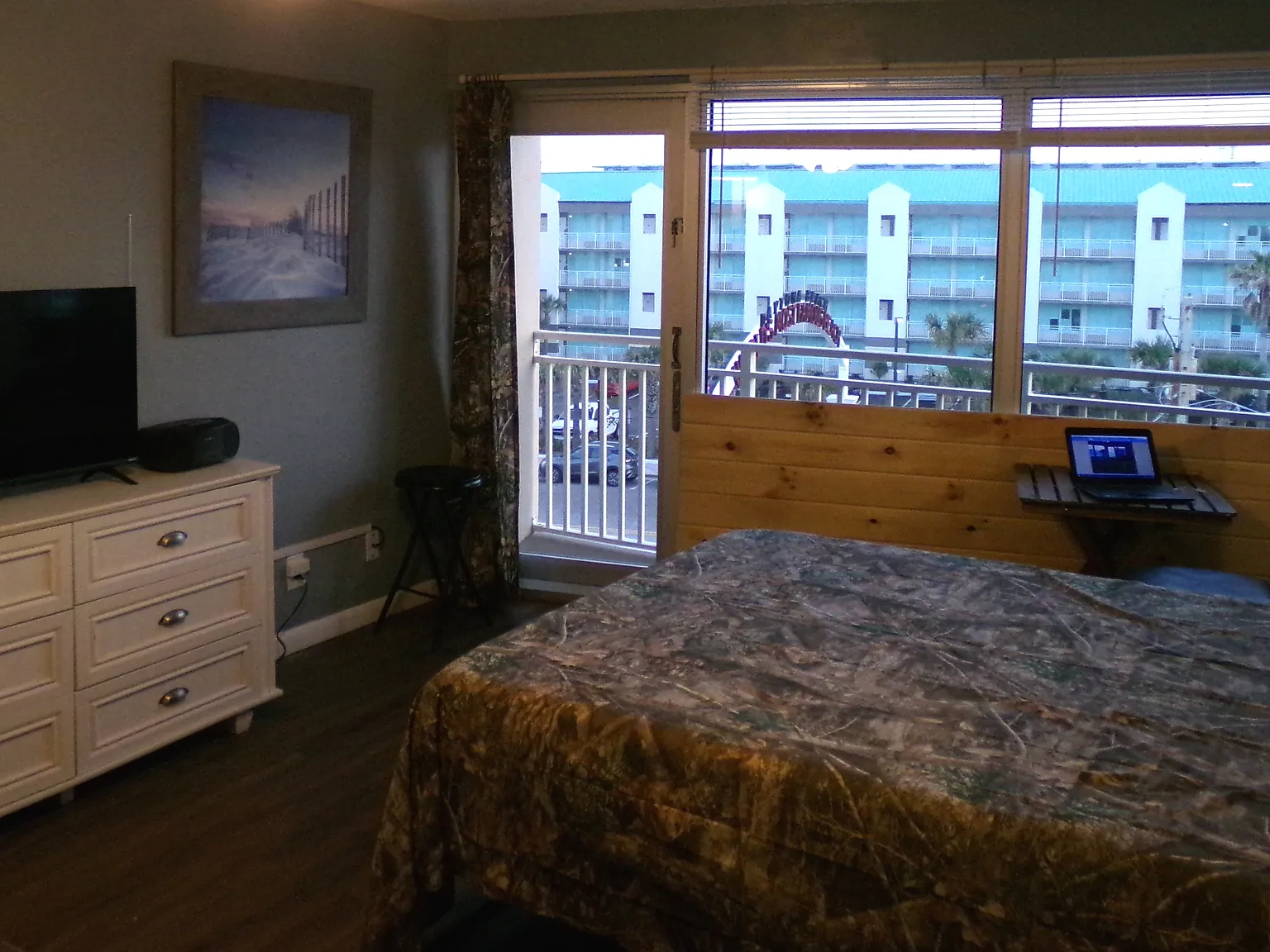 Studio, 344 sqft, $1,000 — Photo 3
