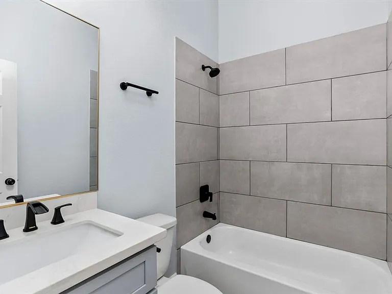 1010 Junell St #A — Photo 7