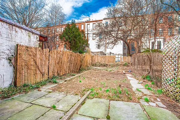 Rented by MNS | media 7