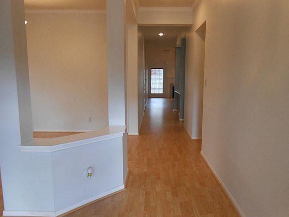4th image of 16011 Biscayne Shoals Dr