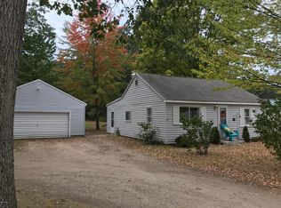 585 S Wolf Lake Rd, Muskegon, MI 49442