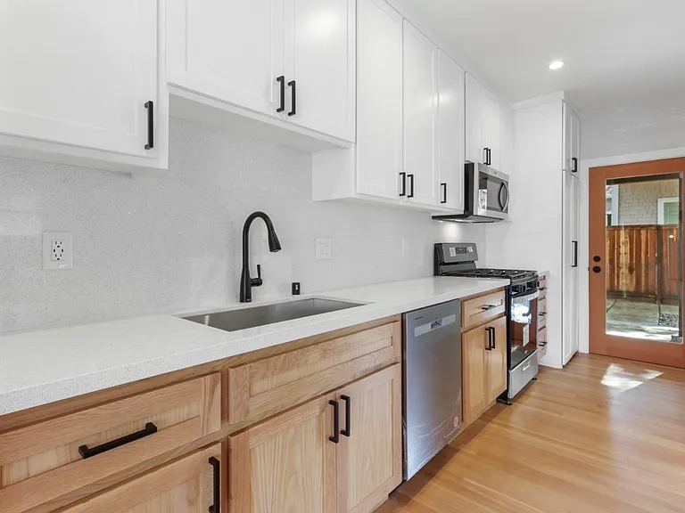 1720 U St #4 — Photo 32