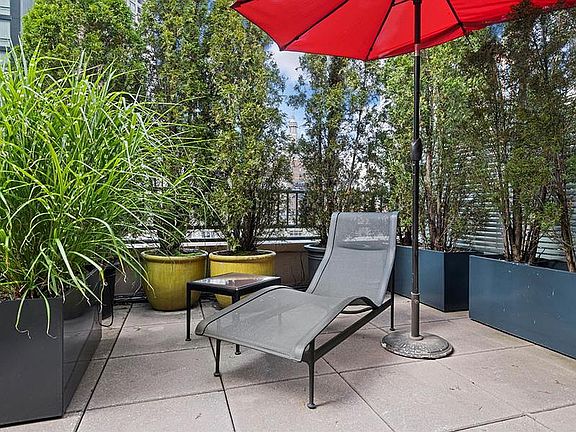 3rd image of 130 Fulton St Unit Penthouse