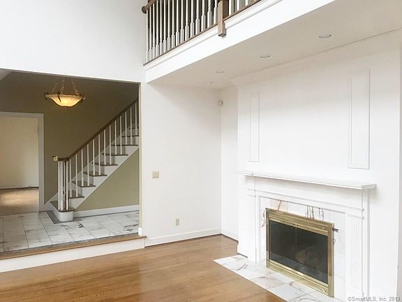 4th image of 65 Chamberlain Ln