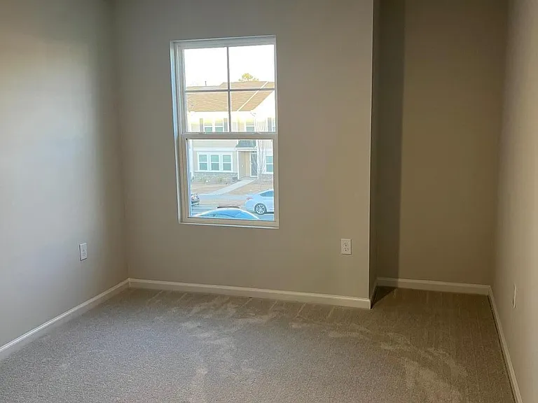 2236 Kasota Ln — Photo 25